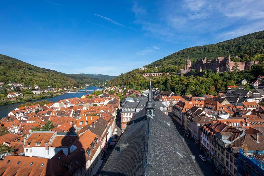 Blick auf Heidelberg von der Heiliggeistkirche in der Altstadt
